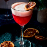 Коктейль Blood Orange Whiskey Sour (Криваво-апельсиновий віскі Сауер) - фото 1