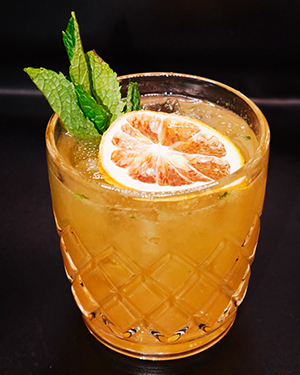 Коктейль Jack Honey Smash (Смеш з Jack Daniel's Honey) - фото1