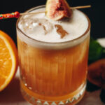 Коктейль Rosemary Fig Japanese Whisky Sour (Японський сауер з інжиром і розмарином) - фото 1
