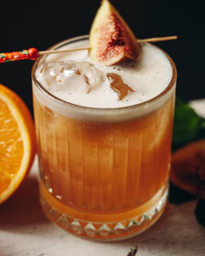 Коктейль Rosemary Fig Japanese Whisky Sour (Японський сауер з інжиром і розмарином) - фото 1