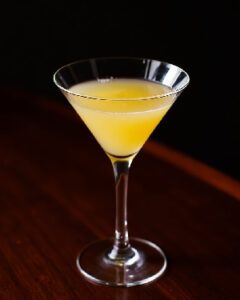 Коктейль M. M. M. (Mezcal Mango Margarita) (М. М. М. (Маргарита з мескалем та манго)) - фото 1